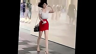 japanese news reporter wetting in skirt