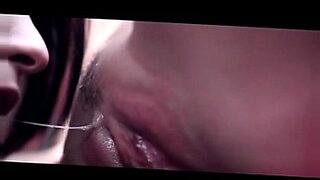 lesbian licking wet pussy