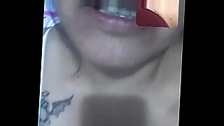 indonesian pussy masturbates