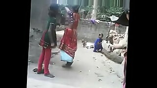 ladki ki chut se pani nikalta video