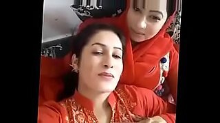 mother bother xxx pakistan lahore kiss boob wink
