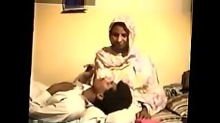 desi indian mature aunty with young boy