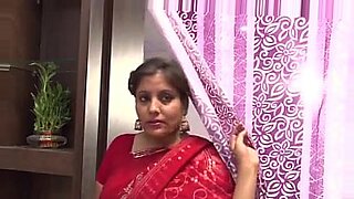 indian aunty saree re and showing pussyfucking