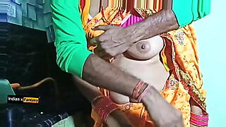 indian bhai behan real sex in bathroom