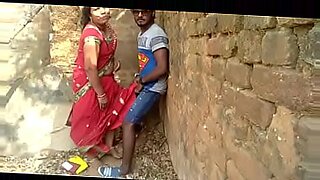 2mb ka kapra kholkar bur chodai video downlode