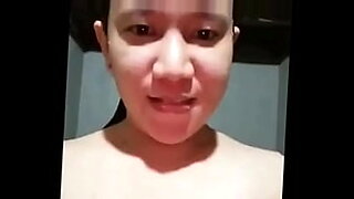 virgin nagpipinger nakita sa butas ng dingding10