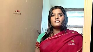 unsatisfied mallu aunty affair with young neighbour
