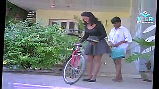 desi bhabhi riding