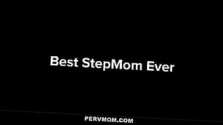 mom and son get fucked in the bed