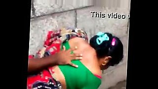indian flashing aunty thoppul in public