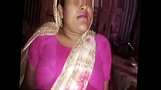 tamil nadu village aunty showing videos