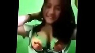 amateur asian teen destroyed her pussy by various huge objects