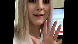 finger girl solo cunt