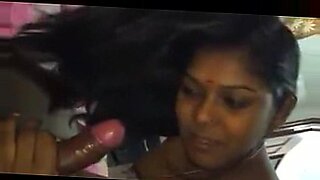 handjob sucking aunty saree