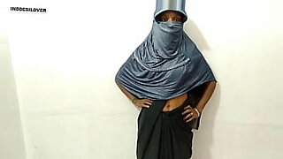 sexy muslim arabic teen with big boobs doing analysis india