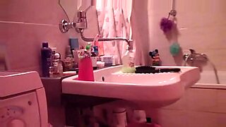 hardcore lesbian pussy bathing