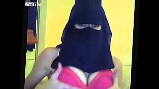 arab hijab bbw lady doing cam show for her lover part 01
