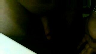 chubby serbian mature masturbates