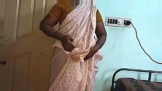 tamil nadu village aunty showing videos