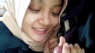 indonesia jilbab hijab urut memek