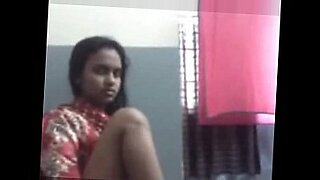 girl thigh show in salwar