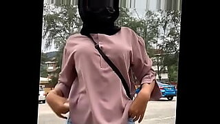 hijab ass in auto
