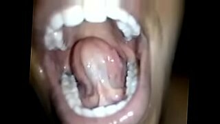 lesbians dildo vagina