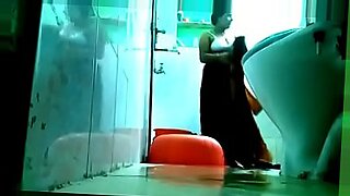 aunty desi bath