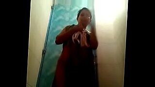 indian aunty xxx with young boy hindi