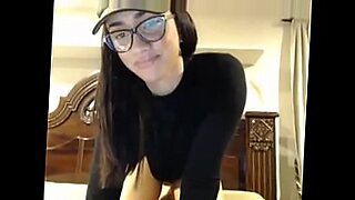 leslie winston fantasies about being pussy eaten on a chair under table