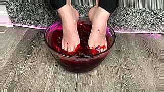 swallow cum from feet