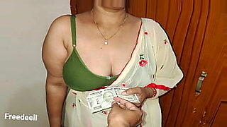 maid seducing female owner indian