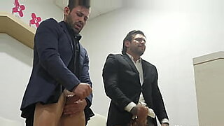 me follo la novia de mi amigo en leggins