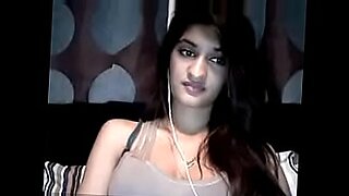 big boobs mom in battroon