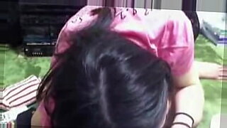 kinny teen lesbians