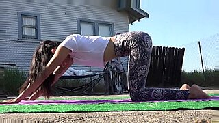 yoga seks teacher and student