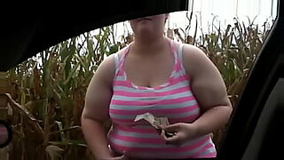max hardcore kelly wells puke