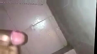 sunny leone in theshower