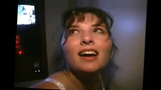 mulher do corno com o cu virgem com dor