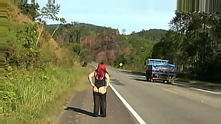 milf and girl kissing sex