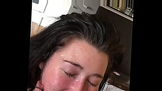 my roommate and friend cums on my gfs soles