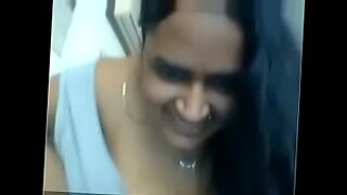 mom caught up her daughter and son and joins