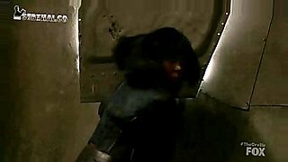 kissing girls with boys and sex