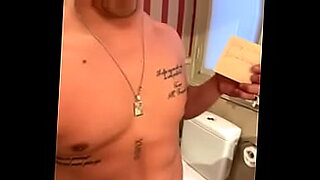 nude ngentot di wc