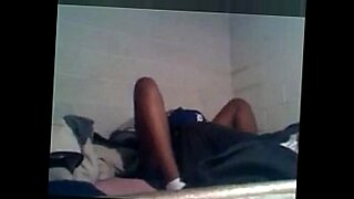 sharmota egypt shaved pussy playin with antel