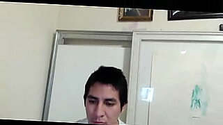 khalifa first sexcom