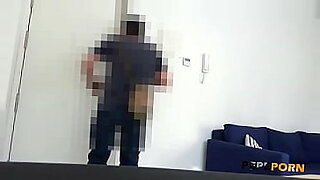 downblouse seduce boy daughter