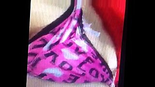 sex sambil pakai kain batik