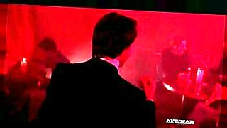 juliareaves xfree hausfrauen report extra scene 3 video 1