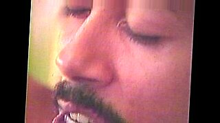 tio comendo a sobrinha dormino dando buceta novinha gostosa